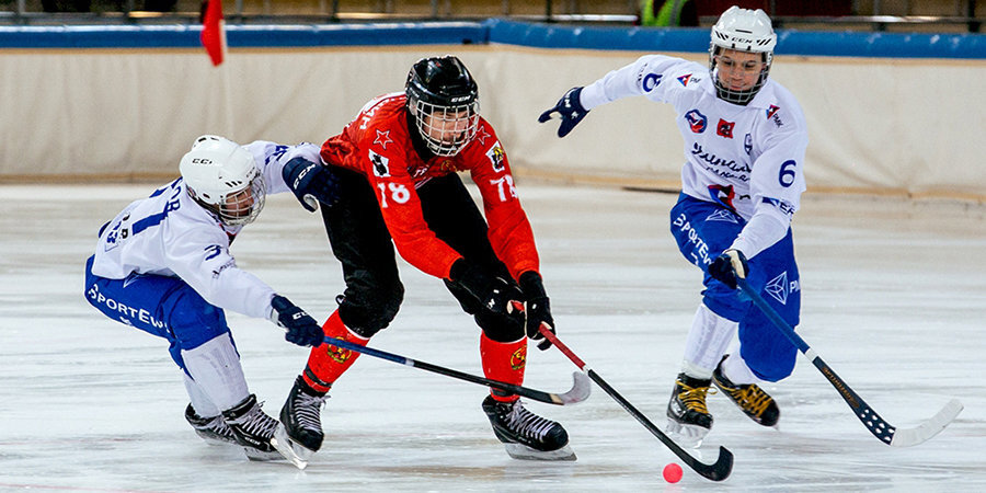 Финал чемпионата России по хоккею с мячом перенесен на неопределенный срок