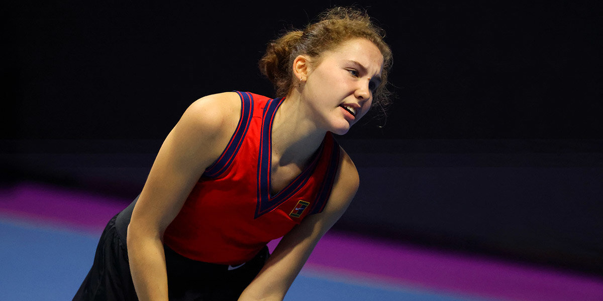 Андреева проиграла француженке Бюрель во втором круге теннисного турнира в Лиможе