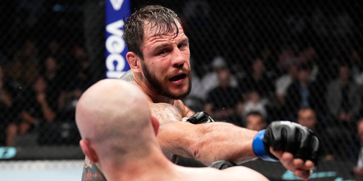 Боец UFC Крылов объявил, что пропустит 6–7 месяцев после операции на плече