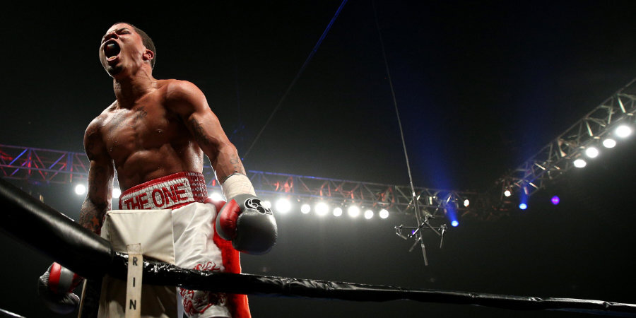 Дэвис нокаутировал Круса и стал чемпионом WBA в двух весовых категориях (видео)