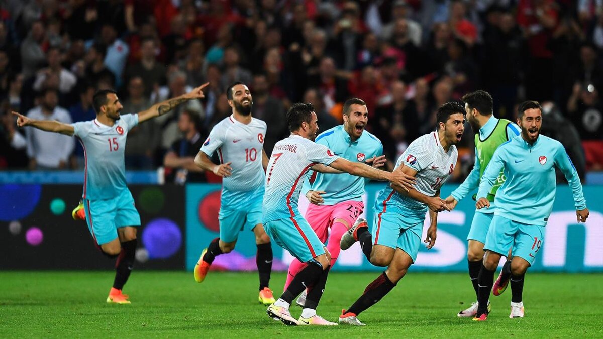 Турция вырвала победу у Швеции в выездном матче Лиги наций