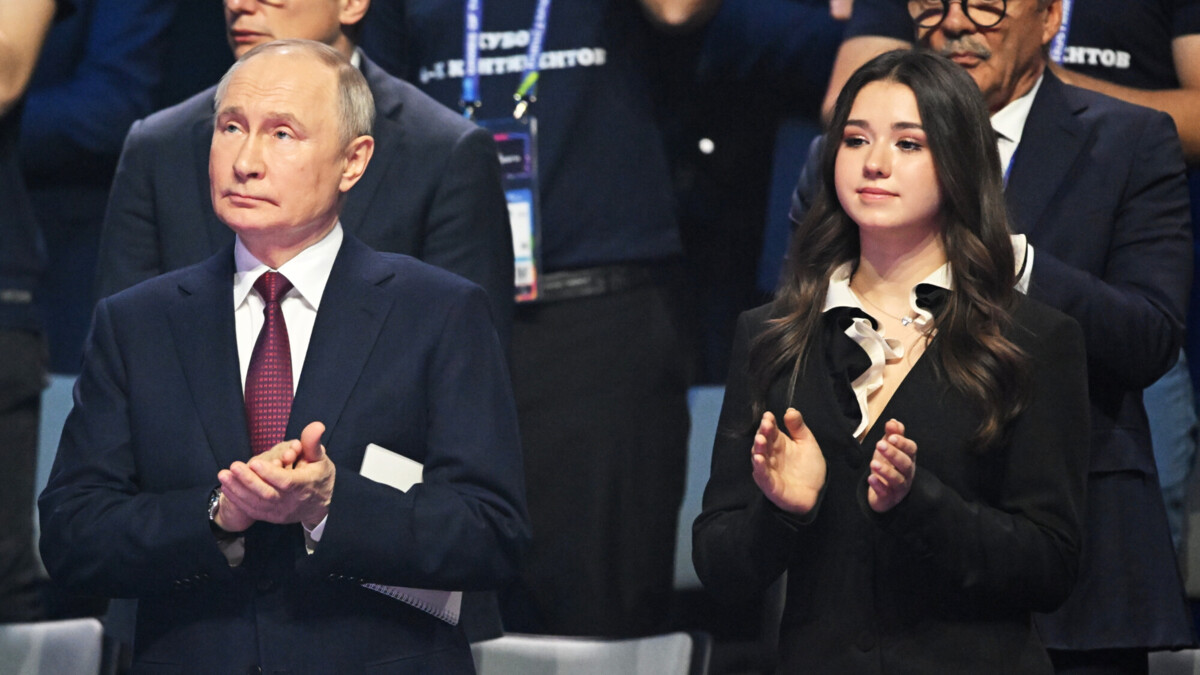 Валиева поблагодарила Путина за поддержку и внимание