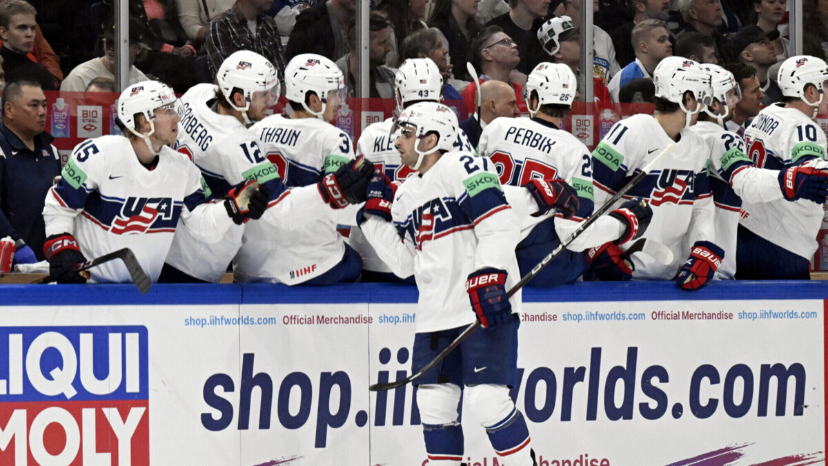 Сборная США по хоккею победила команду Чехии и первой вышла в полуфинал ЧМ-2023