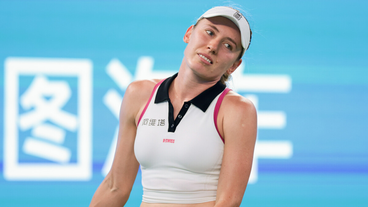 Александрова проиграла Рыбакиной в финале теннисного турнира в Нинбо