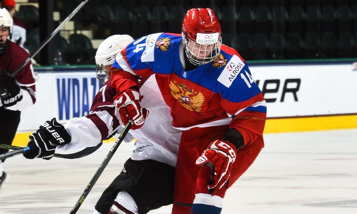 Свечников занял второе место в рейтинге предстоящего драфта НХЛ