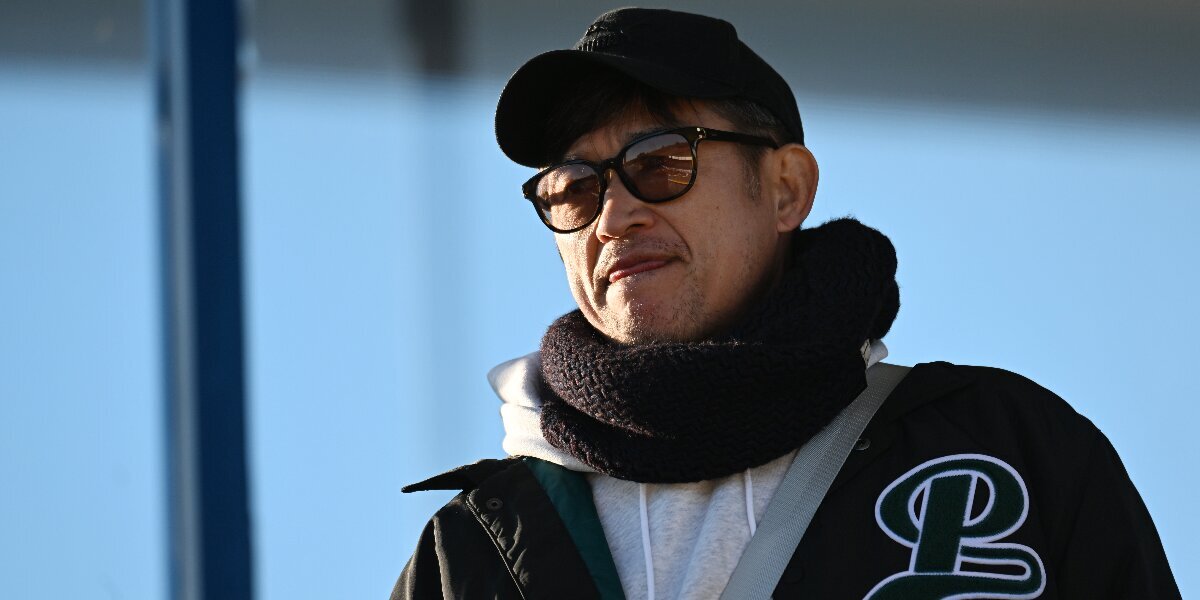 Японский футболист Миура дебютировал за португальский клуб в 56 лет
