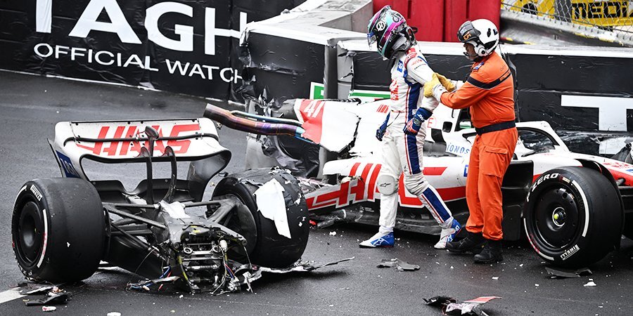 Болид Шумахера развалился напополам после аварии на Гран-при Монако