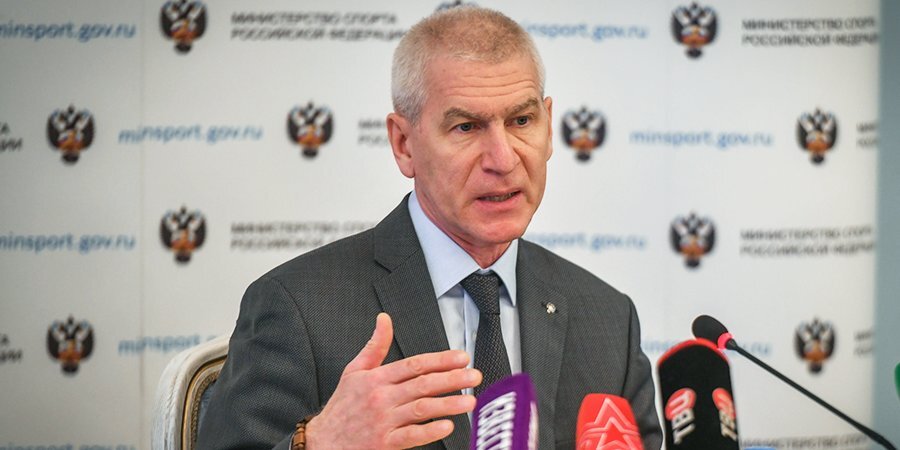 Вопросы импортозамещения в сфере спорта находятся на особом контроле, заявил Матыцин