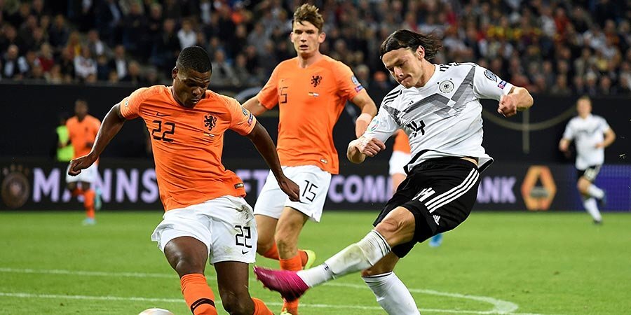 Нидерланды на выезде обыграли Германию, забив четыре мяча
