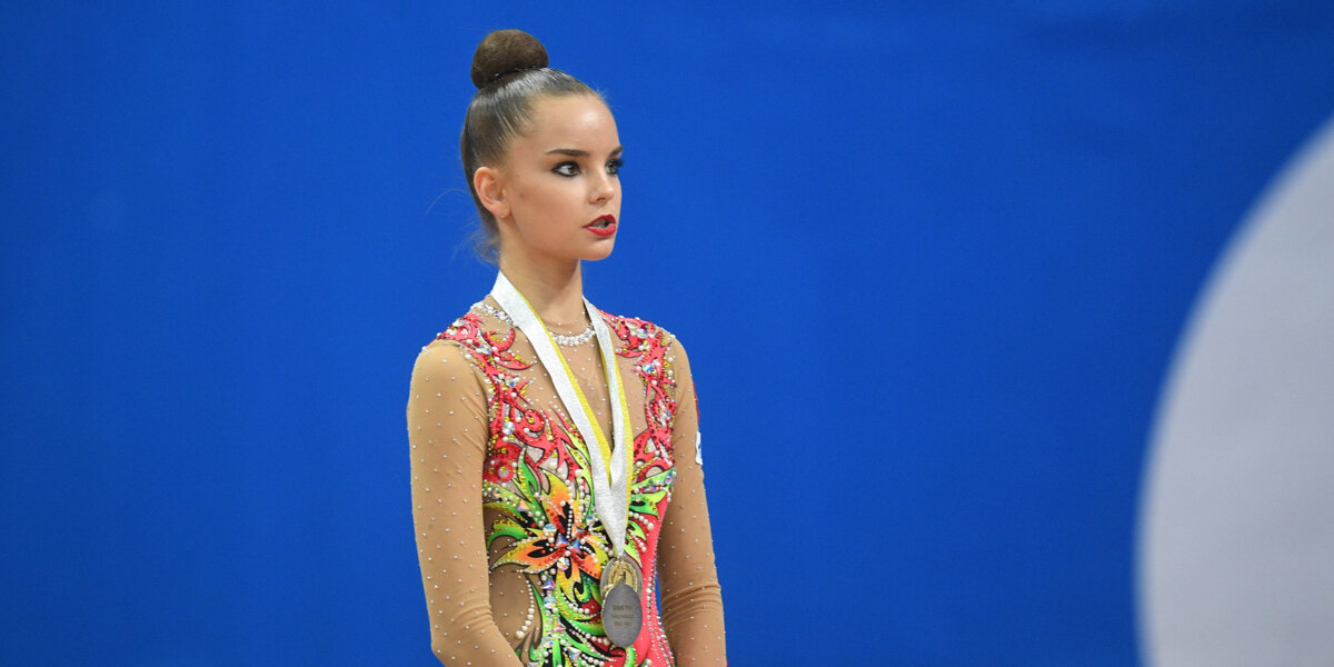 Дина Аверина завоевала третье личное золото ЧМ в упражнениях с булавами