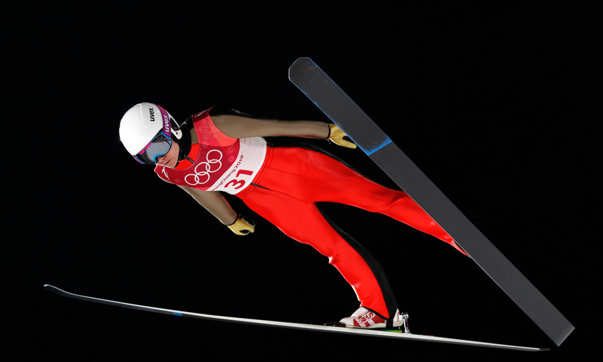 Серебряный призер ОИ‑2022 по прыжкам на лыжах с трамплина Аввакумова завершила карьеру в 32 года