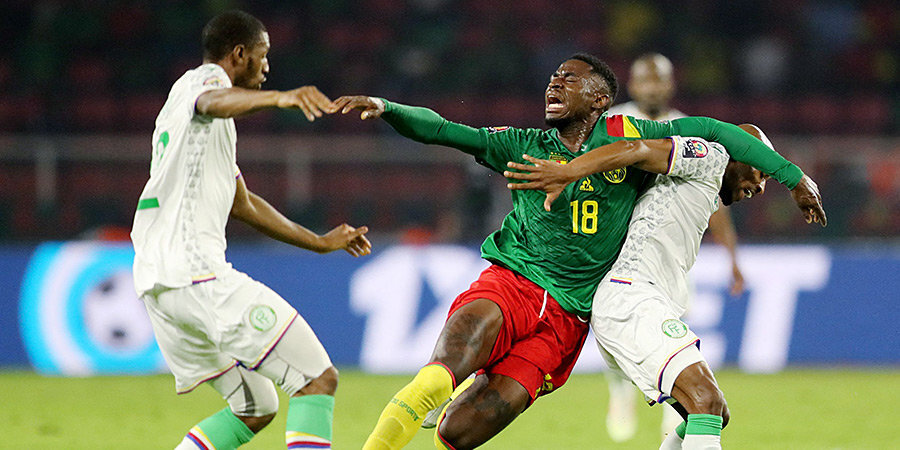 Камерун победил игравшие без вратарей Коморы и вышел в четвертьфинал Кубка африканский наций