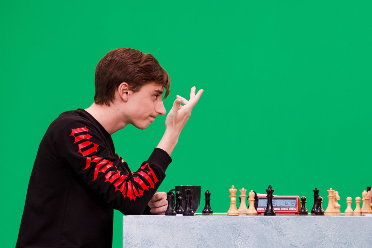 Россиянин Дубов вышел в финал шахматного онлайн-турнира