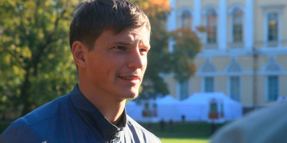Аршавин и игроки академии «Зенита» высадили новые кусты в Санкт-Петербурге