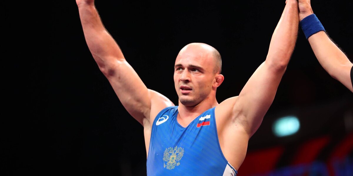 Россиянин Валиев пробился в 1/8 финала чемпионата мира по борьбе в весе до 92 кг