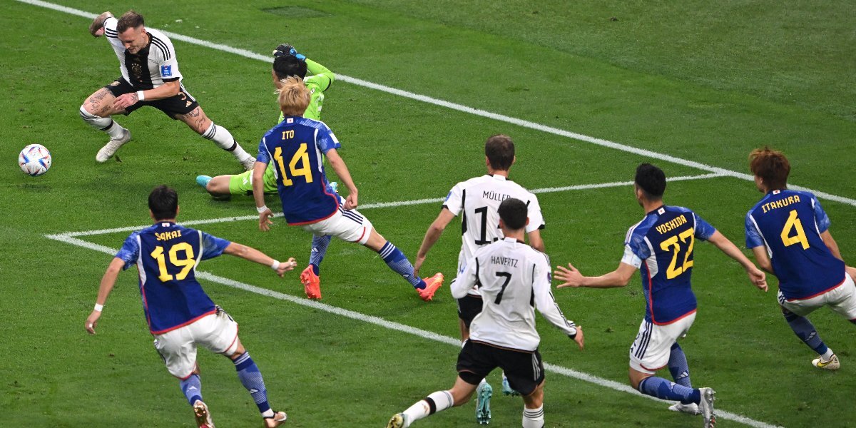 Германия — Япония — 1:0: немцы ведут в счете после первого тайма матча чемпионата мира по футболу