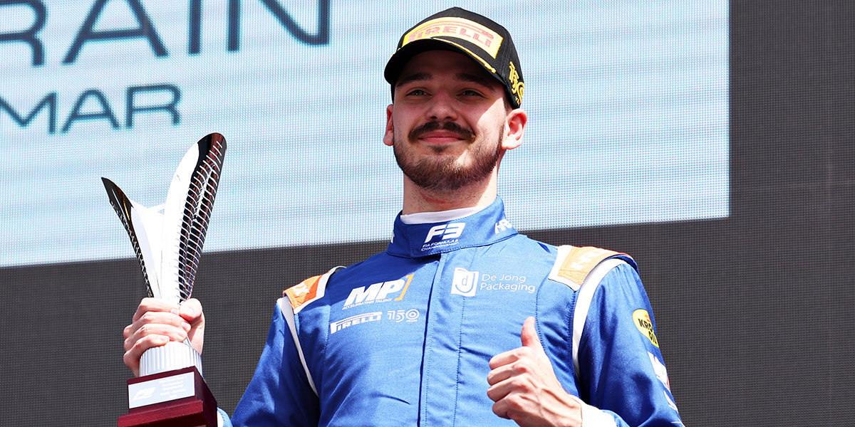 Смоляр стал третьим в первой гонке сезона «Формулы-3»