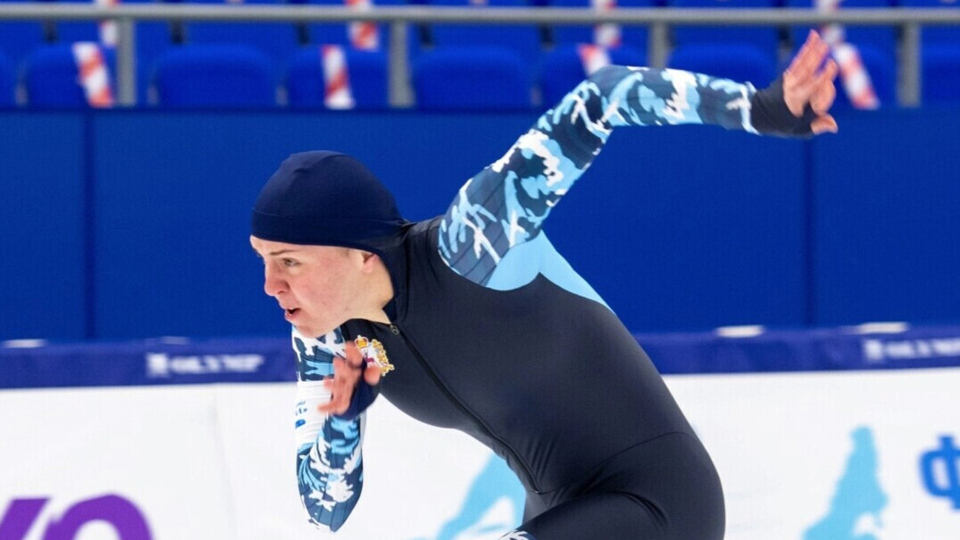 Конькобежка Качанова выиграла третье золото на ЧР, победив на дистанции 1500 м
