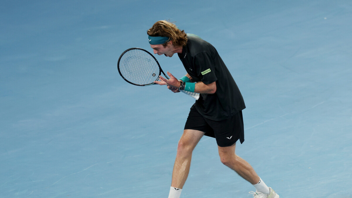 Рублев 10‑й раз в карьере проиграл в 1/4 финала турнира Большого шлема, уступив Синнеру на Australian Open