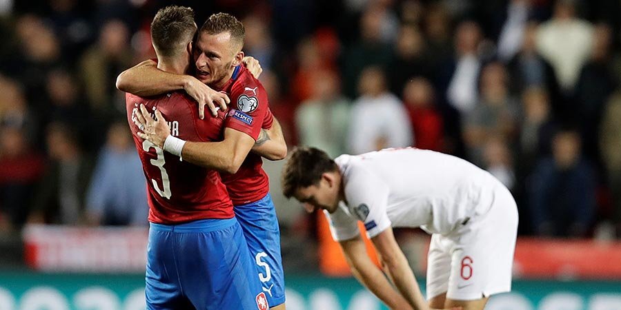 Чехия прервала 14-матчевую победную серию сборной Англии в отборах на Евро. Последнее поражение — от Хорватии в 2007 году