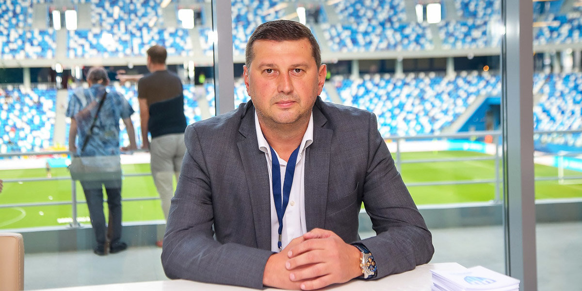 Вопросы назначения тренеров в региональные клубы решаются после совещаний с РФС, заявил Липко