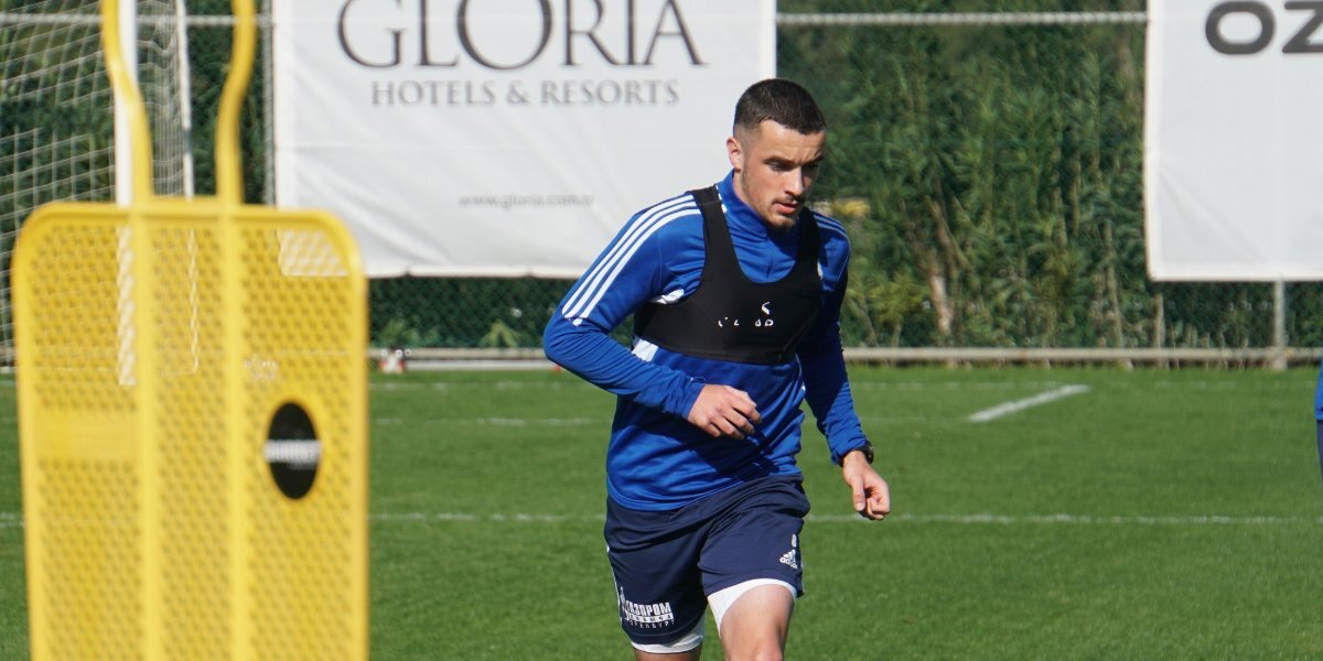 Футболист «Оренбурга» Башич выбыл минимум на месяц из‑за перелома