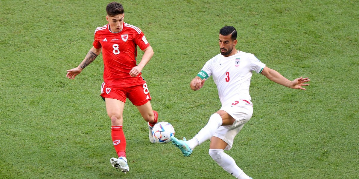 Уэльс — Иран — 0:0. Арбитр добавил четыре минуты к первому тайму матча ЧМ-2022