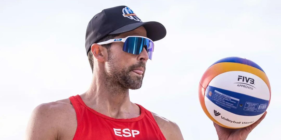 Чемпион Европы по пляжному волейболу госпитализирован в Испании с лихорадкой денге после возвращения из Бразилии