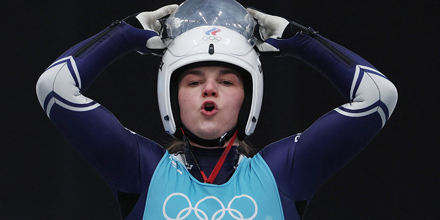 Россиянка Катникова упала на соревнованиях саночниц на Олимпиаде и была дисквалифицирована. Видео
