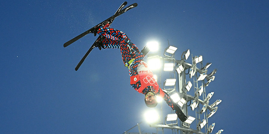 Россияне не попали в большой финал в соревнованиях по лыжной акробатике в миксте на Олимпиаде