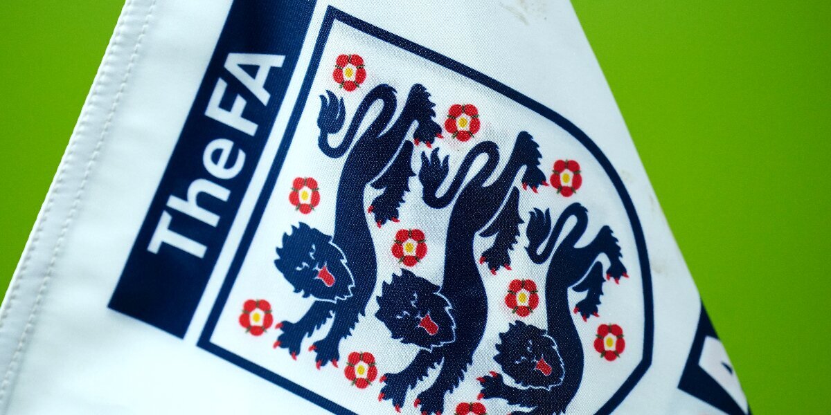 Англия откажется играть с юношескими командами России в случае их допуска после предложения УЕФА