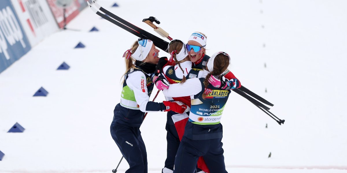 Норвежские лыжницы победили в эстафете на чемпионате мира в Планице