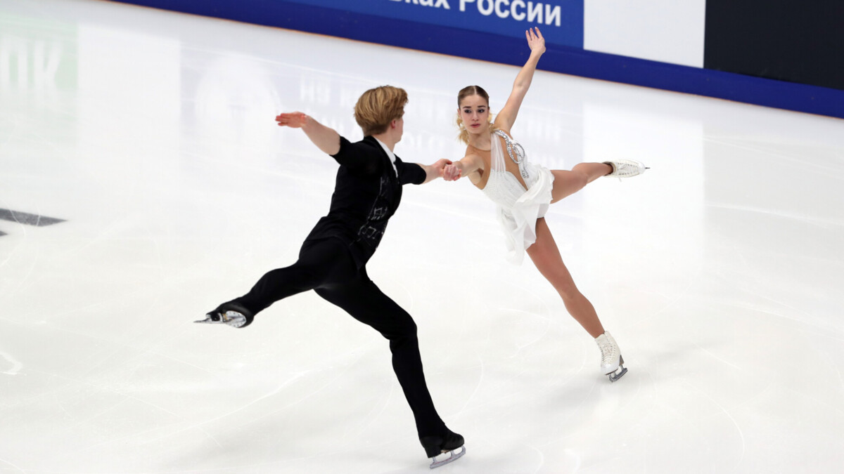 Фигуристы Бояринцева и Плешков снялись с чемпионата России по семейным обстоятельствам