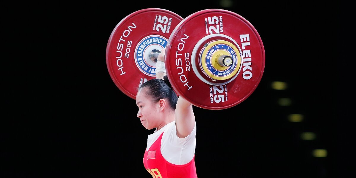 Китайская штангистка установила два мировых рекорда на чемпионате мира в Эр‑Рияде