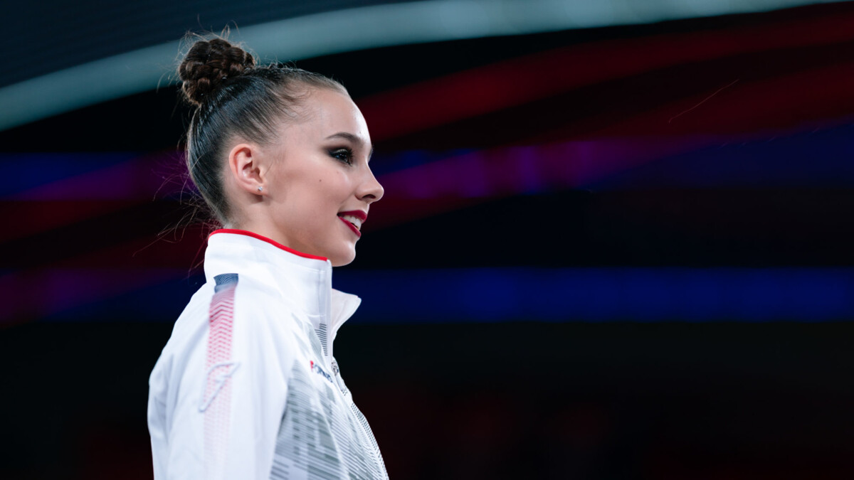 Гимнастка Борисова выиграла в финале упражнений с булавами на Гран‑при Москвы