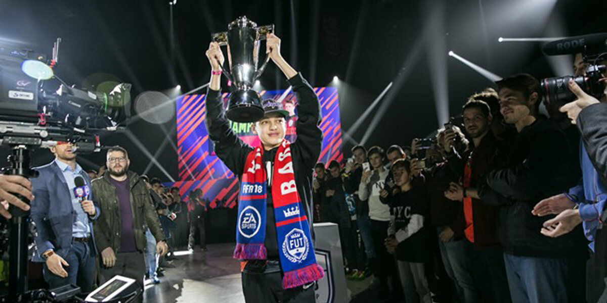 16-летний киберспортсмен стал победителем турнира по FIFA 18 в Барселоне и выиграл 22 тысячи долларов