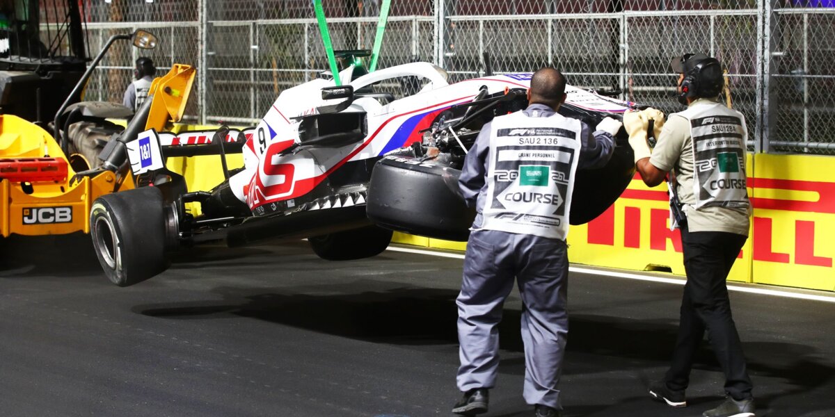 Гонка Гран-при Саудовской Аравии «Формулы-1» остановлена после аварии Мазепина