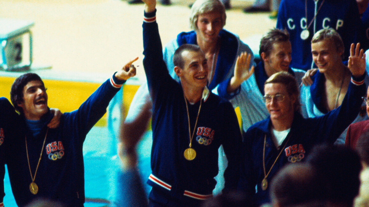 Олимпийский чемпион из США выставил на аукцион свои медали