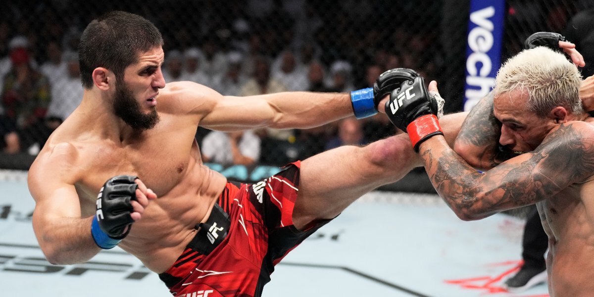 Дана Уайт презентовал уникальный пояс UFC, который получит Алекса Грассо