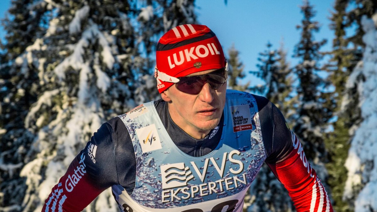 Белов выиграл гонку на 15 км свободным стилем на этапе Кубка мира в Давосе, Спицов — четвертый