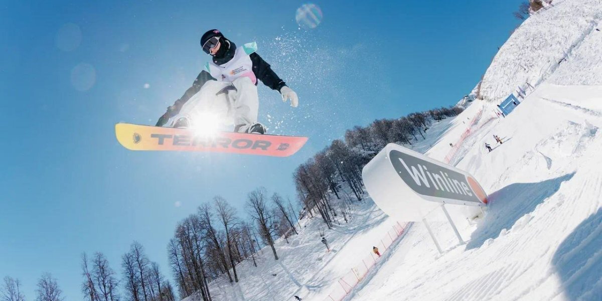 Фестиваль сноуборда и горных лыж New Star Camp, прошедший в Сочи, собрал более 7 тысяч гостей