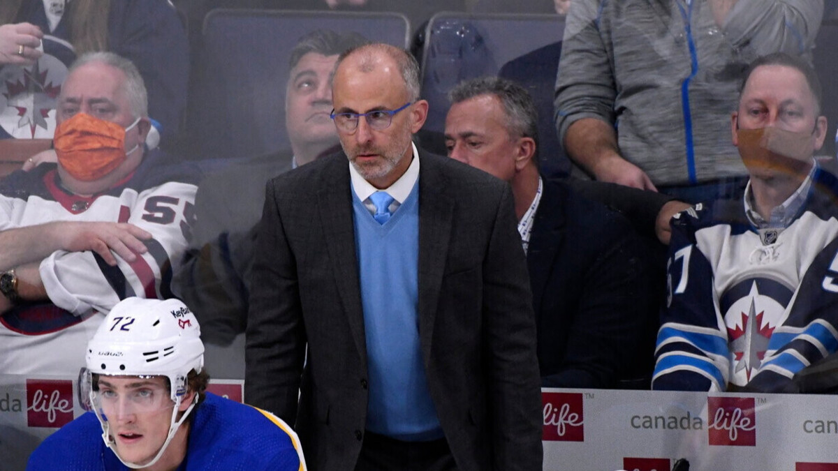 Гранато покинул пост главного тренера клуба НХЛ «Баффало»