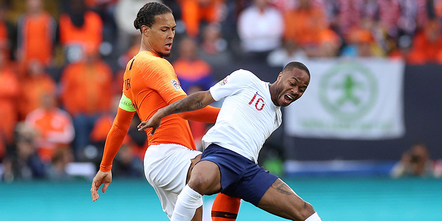 На матче между Англией и Нидерландами на стадионе дежурят снайперы