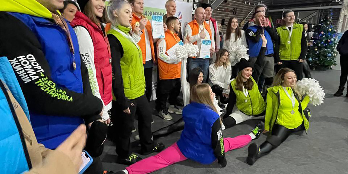 Министр спорта Матыцин принял участие в мини-турнире по керлингу в Москве