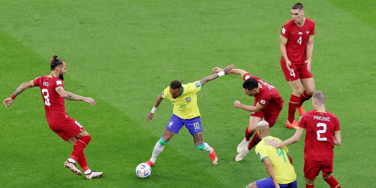 Бразилия — Сербия — 0:0: Первый тайм матча ЧМ-2022 в Катаре завершился без забитых мячей