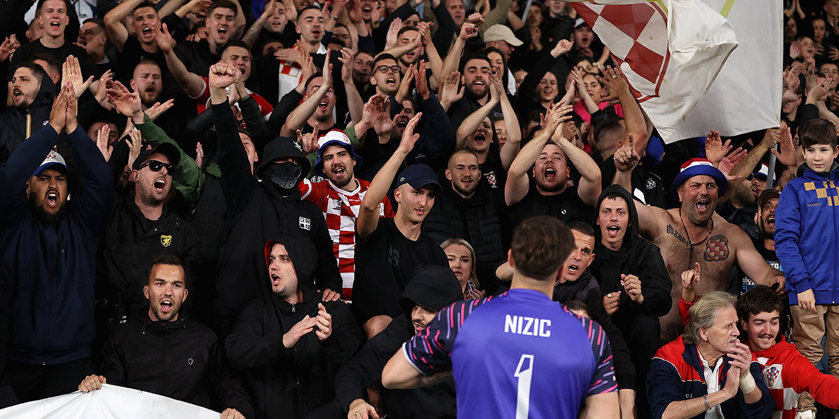 В Австралии расследуют нацистские приветствия фанатов на финале Кубка страны