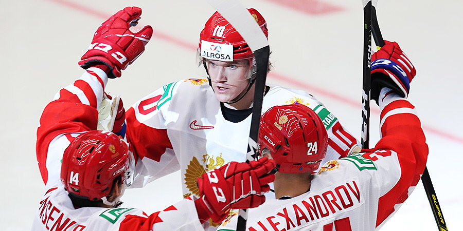 Россия сыграет со Швецией в полуфинале МЧМ, «Ливерпуль» не проигрывает год, успехи россиян в НХЛ и другие ночные новости