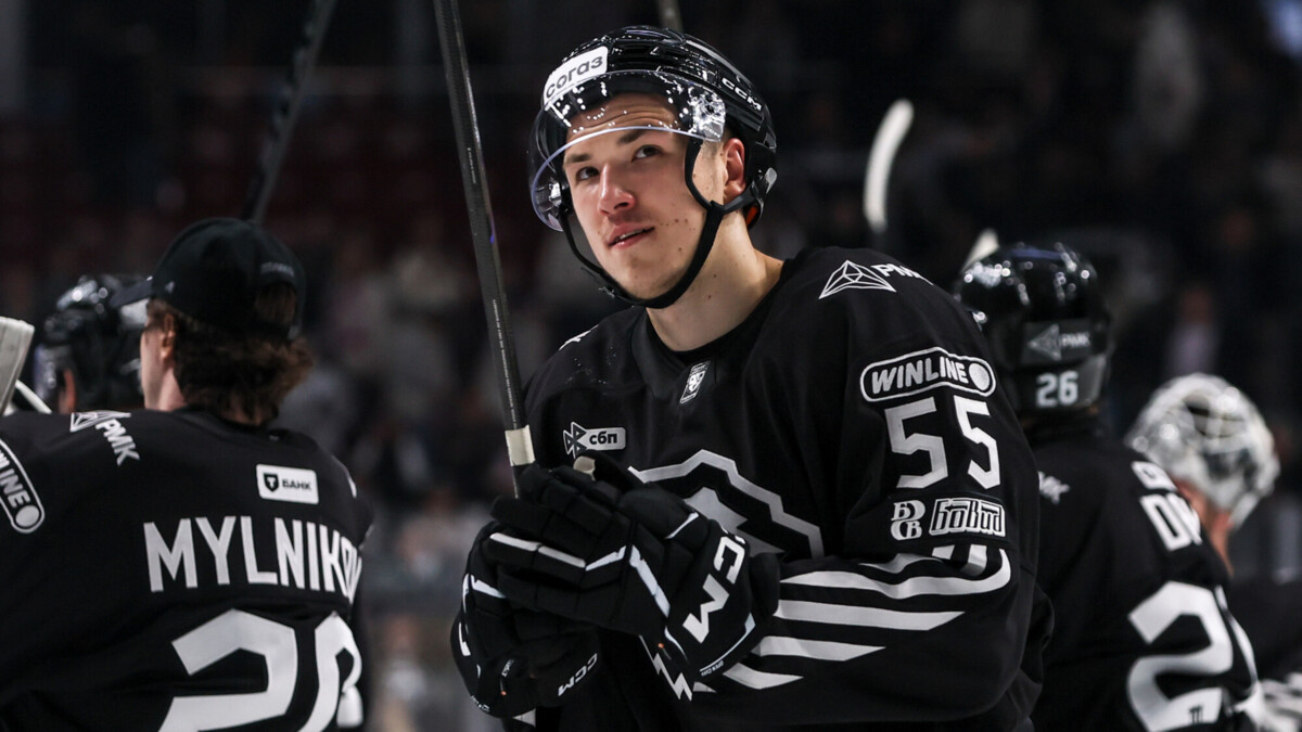 Защитник Крощинский подписал контракт с «Нефтехимиком»