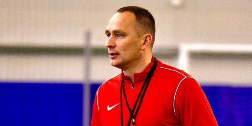 «Рыжикова звали во многие команды РПЛ тренером вратарей, но ему хочется именно главным работать» — агент Сафонов