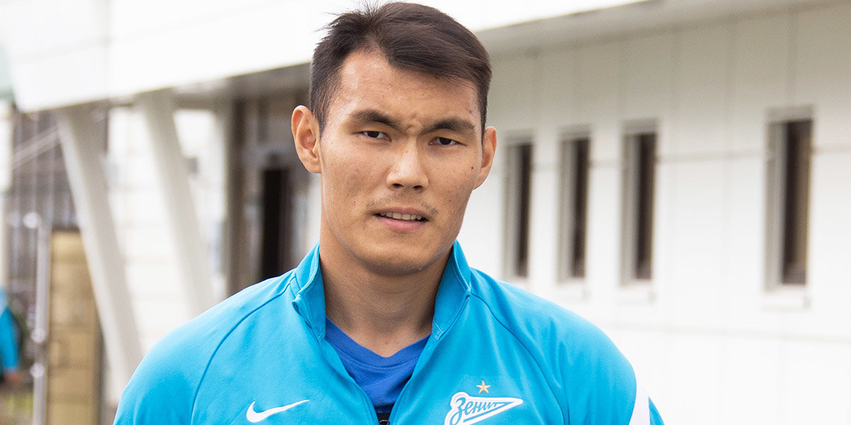 Футболист Алип: «В Казахстане стало больше болельщиков «Зенита», многие пишут мне, поздравляют с победами»
